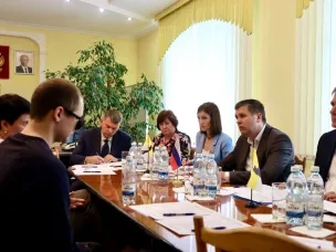 Работа межведомственной комиссии по поддержке участников СВО, жилье для медиков на селе, первые получатели новых мер поддержки семей и другие итоги недели